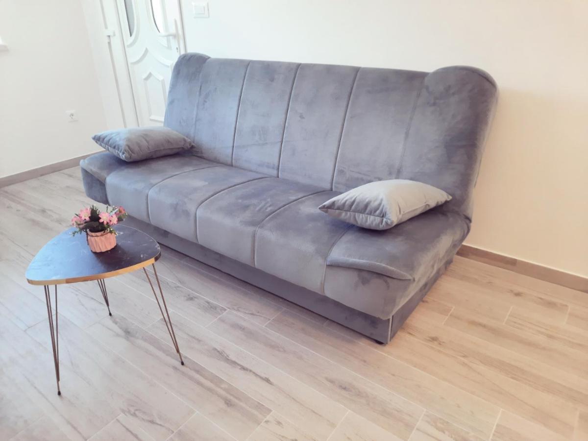 Cozy Apartment Close To Dubrovnik เนอุม ภายนอก รูปภาพ