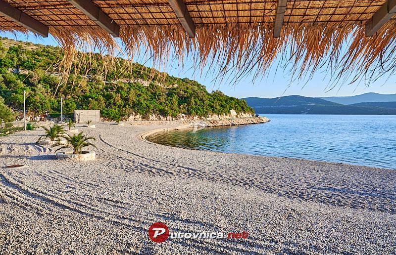 Cozy Apartment Close To Dubrovnik เนอุม ภายนอก รูปภาพ